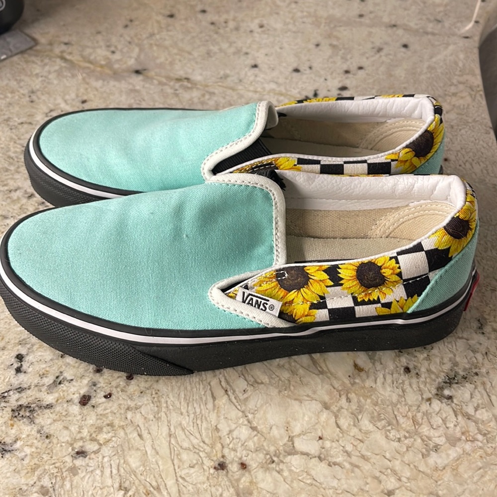 Brand New Customized Vans sz. 5